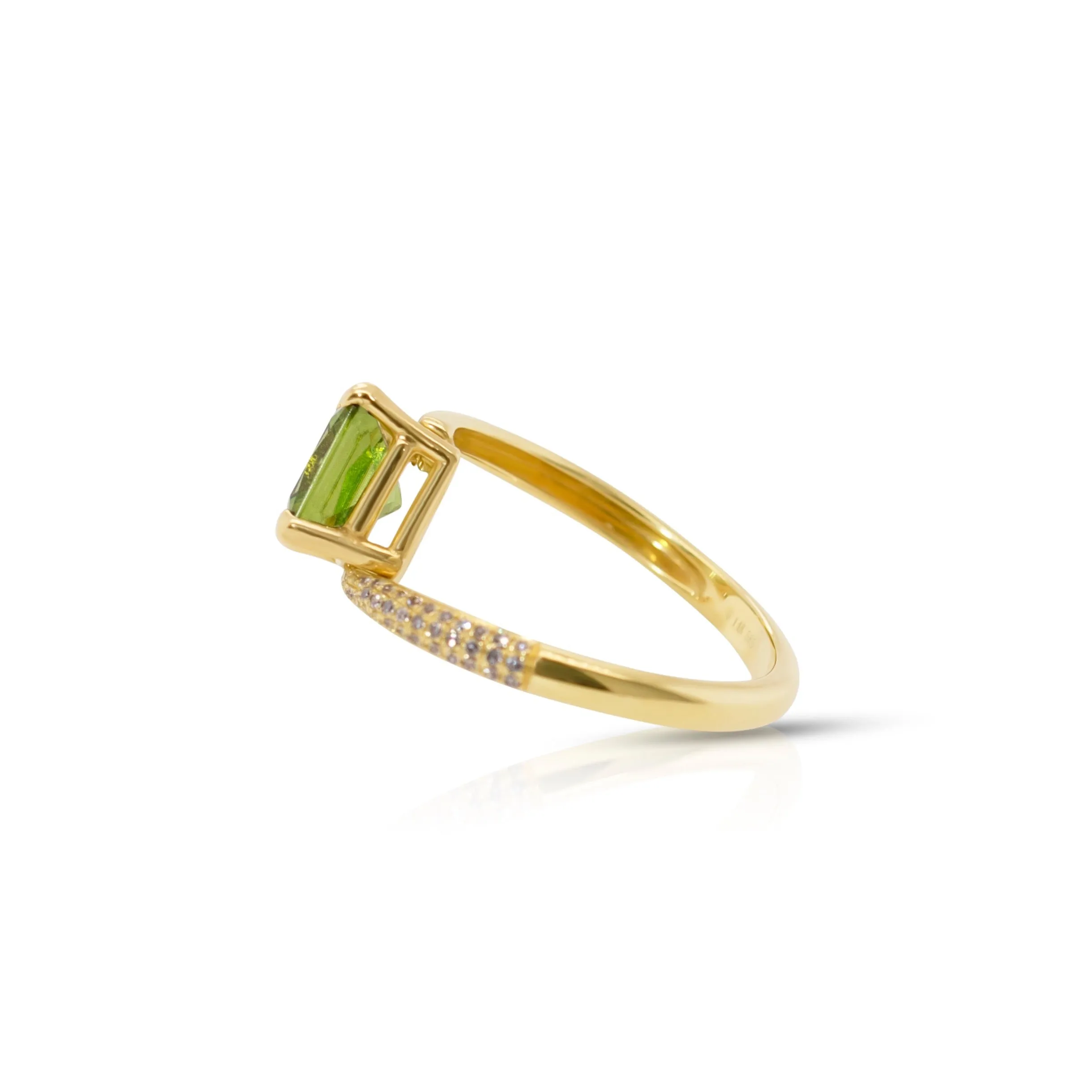 14K Gold Diamonds and Peridot Ring
