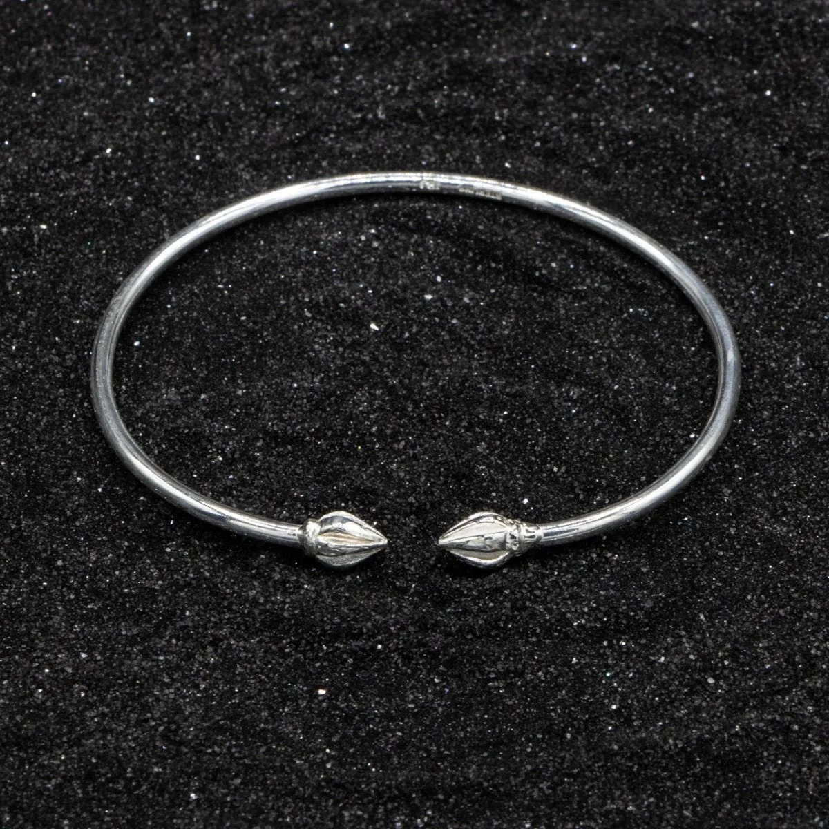 Extra Light Plain Cocoa Pod Bangle