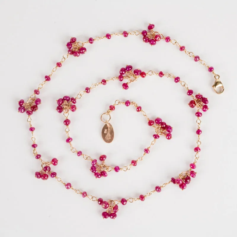 Nyad Ruby necklace in 14k Gold