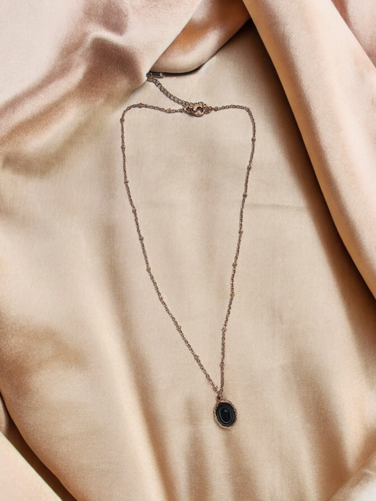 Pearlfect Black Onyx Locket