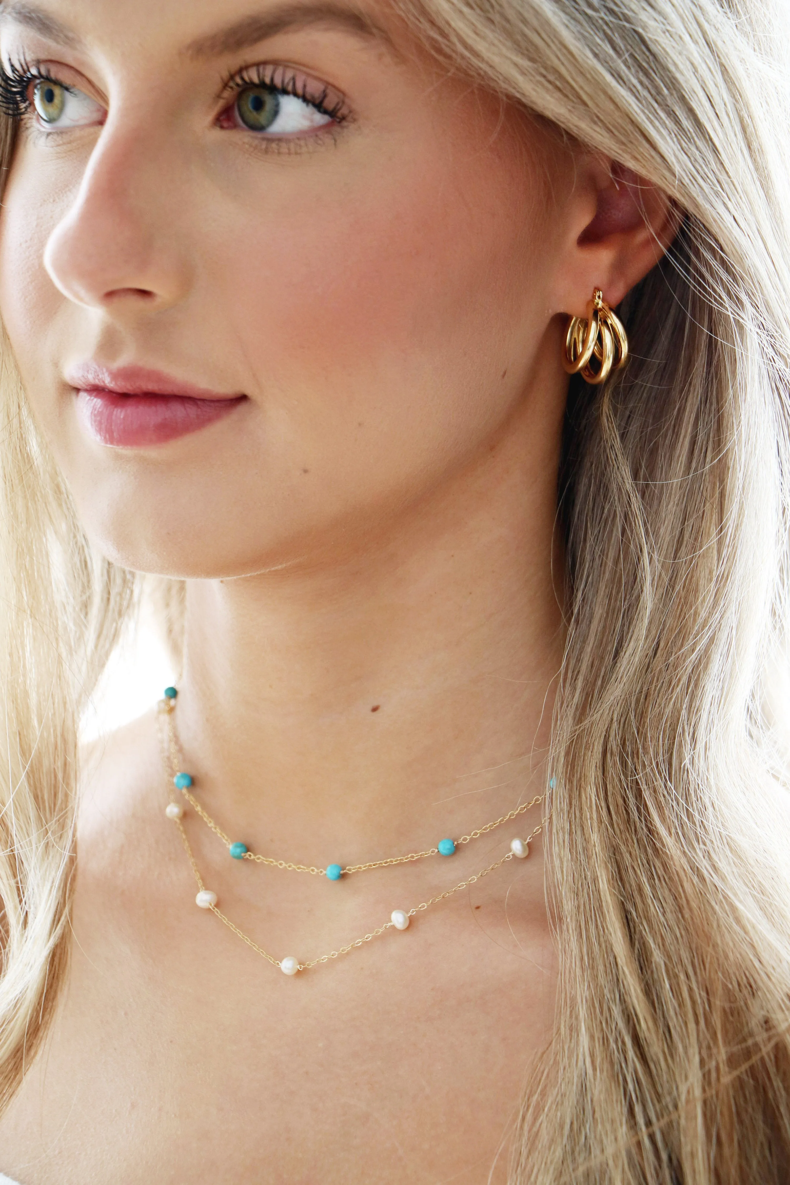 pop of turquoise necklace { gold }